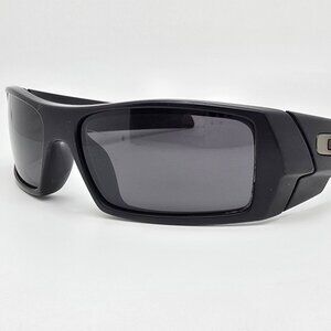 Oakley 03-473 Gascan Matte Black Frame Grey Lens Special Issue Sunglasses 60mm